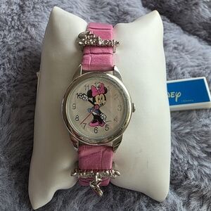 NWT- DISNEY MINNIE MOUSE PINK LEATHER WATCH